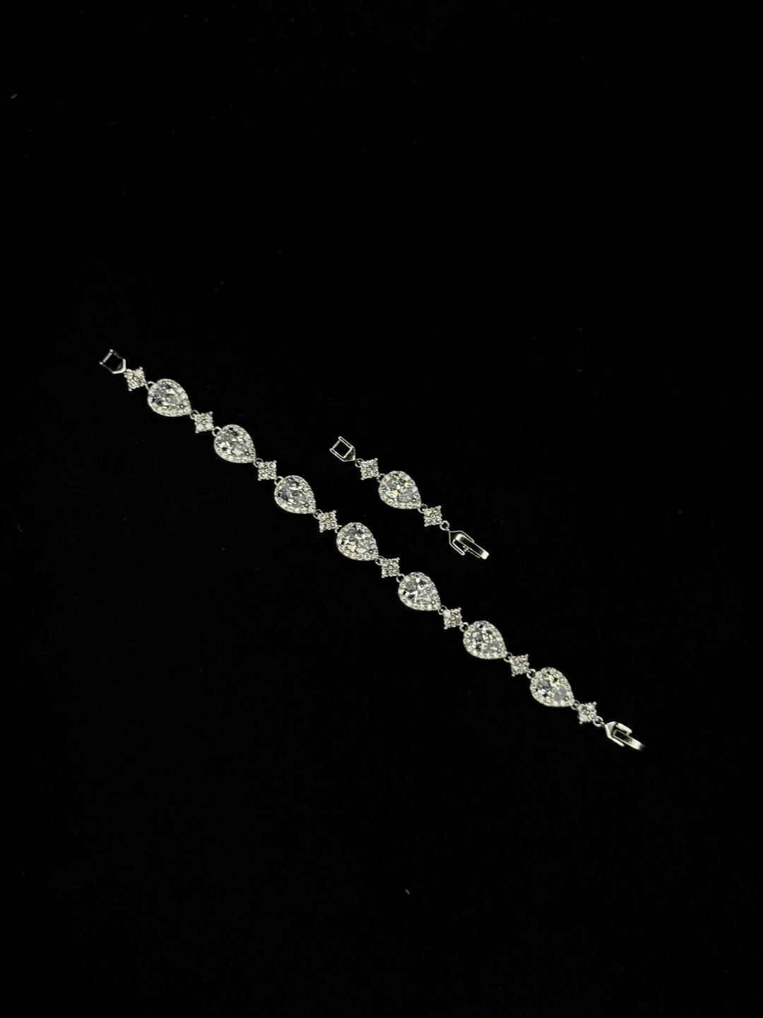 Star Drop Bracelet - MyGarments