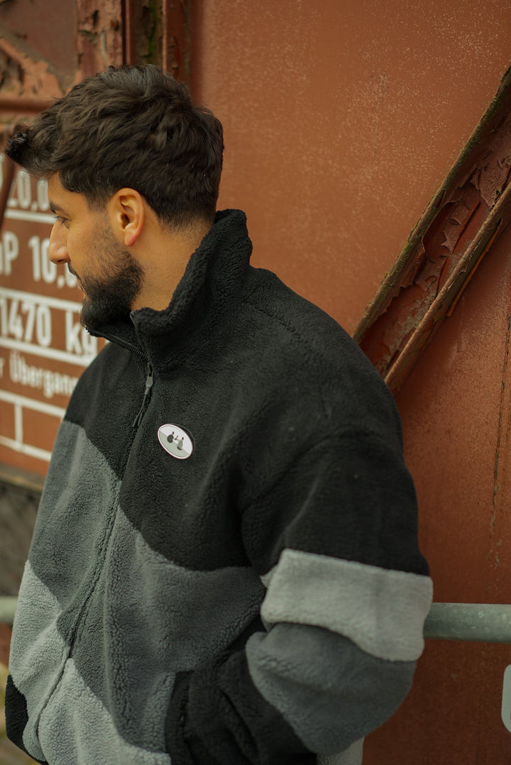 MGRMNTS Fuzzy Retro Fleece Jacket