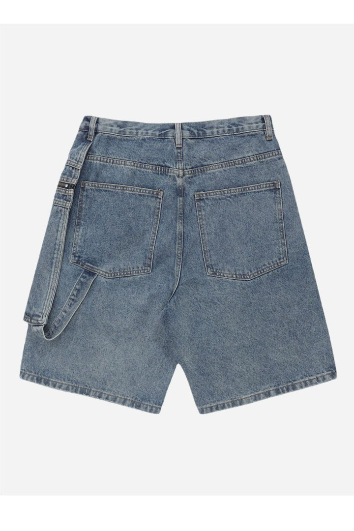 Short Jeans With Detail